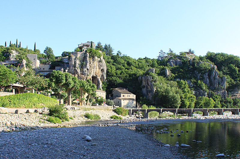 Le village de Labeaume en Ardèche méridionale